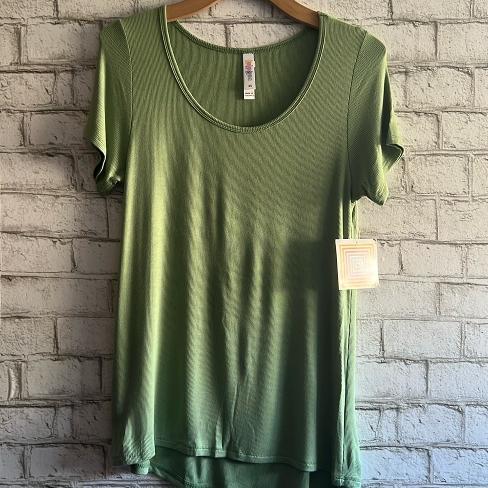 NEW!!! Short Sleeve Stretch Ribbed Solid Classic T Size XS Green